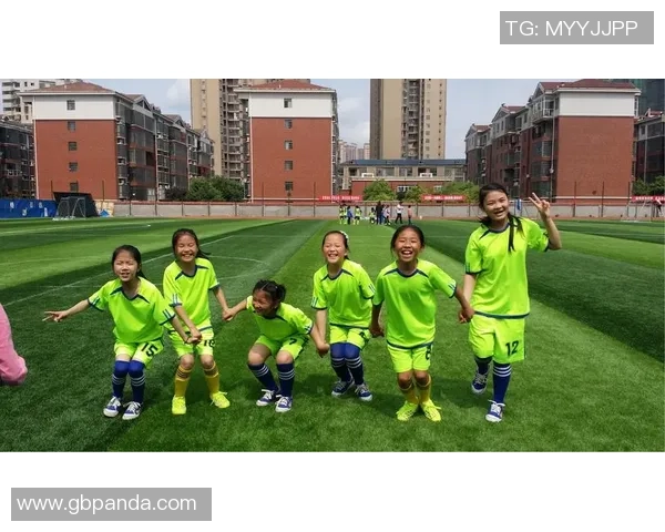 从足球星星起点出发描绘绿茵梦想与青春激情的全新旅程